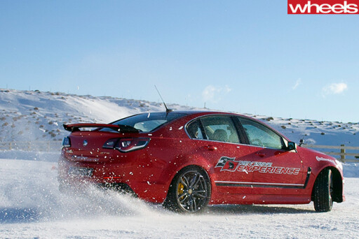 HSV-GTS-side -Drifting -in -Snow