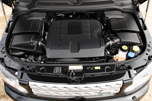 2011 Land Rover Discovery 4 engine.jpg