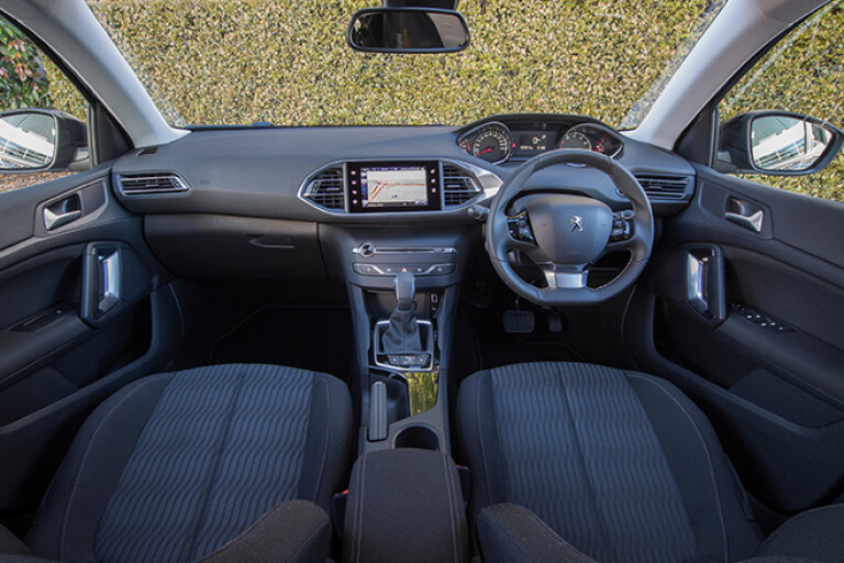 2016 Peugeot 308 Active interior