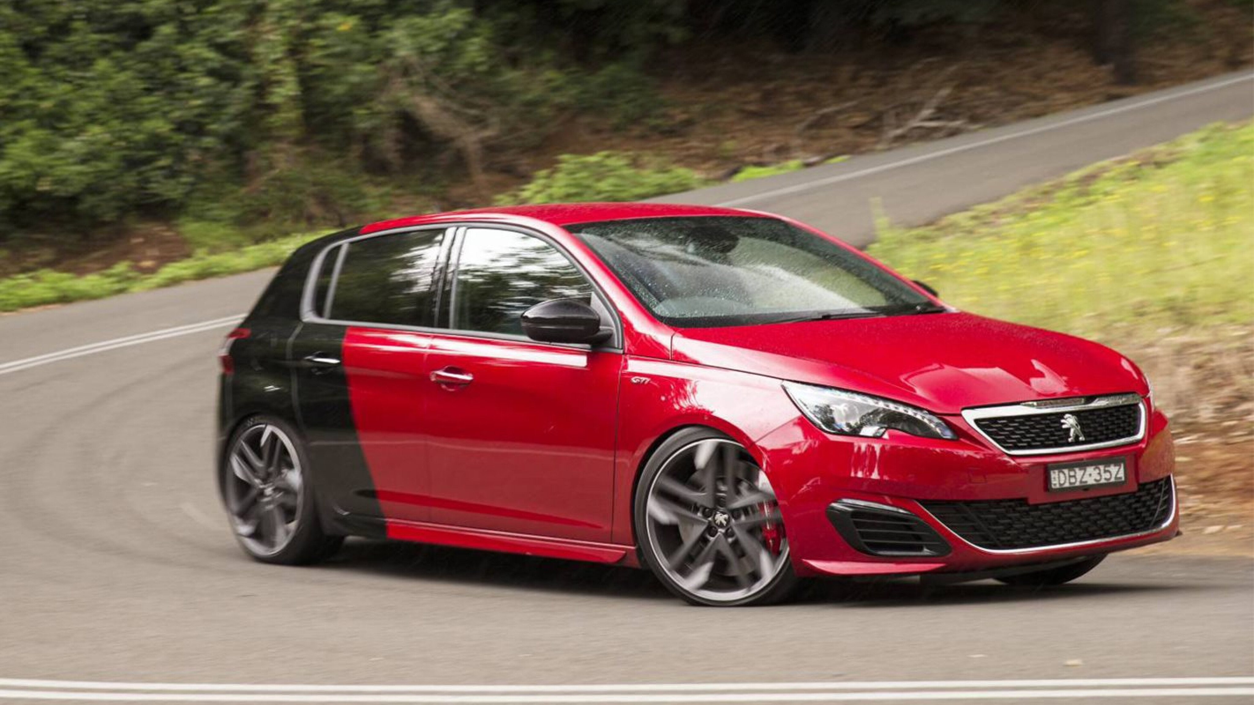 Peugeot 308 GTi by Peugeot Sport review - messing with a winning formula?
