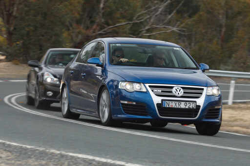 2008-Volkswagen-Passat-R36-front.jpg
