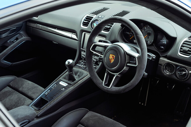 Porsche Cayman GT4 Interior