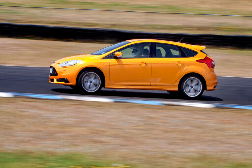 2013-Ford-Focus-ST-drive.jpg