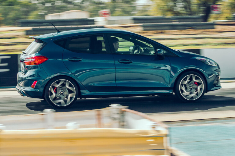 2020 Ford Fiesta ST drag launch