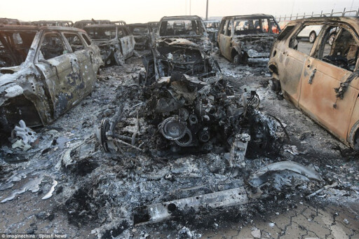 Tianjin explosion destroys 1000s of cars