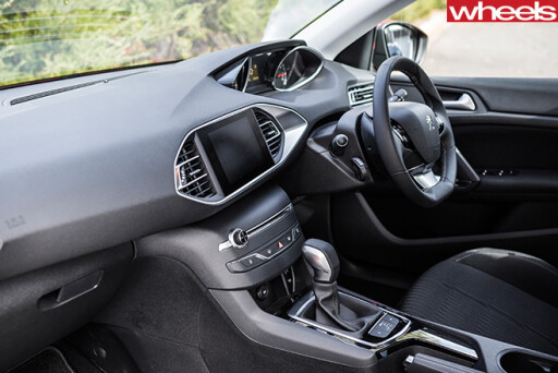 Peugeot -308-interior -from -passenger -door