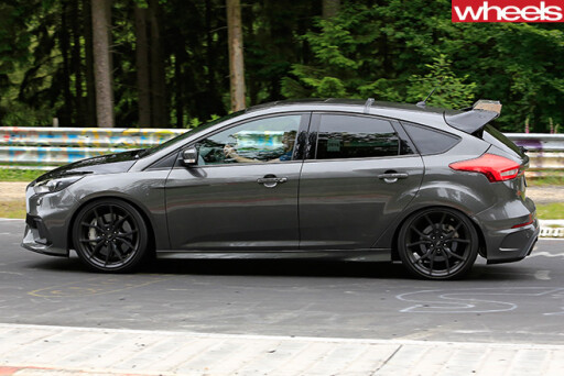Ford Focus RS500 hatch side view