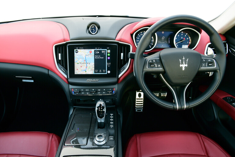 2018 Maserati Ghibli S GranSport interior