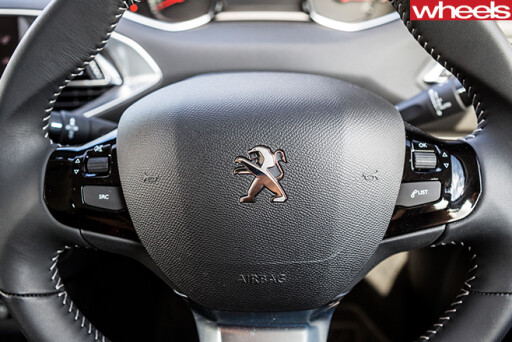 Peugeot -308-steering -wheel