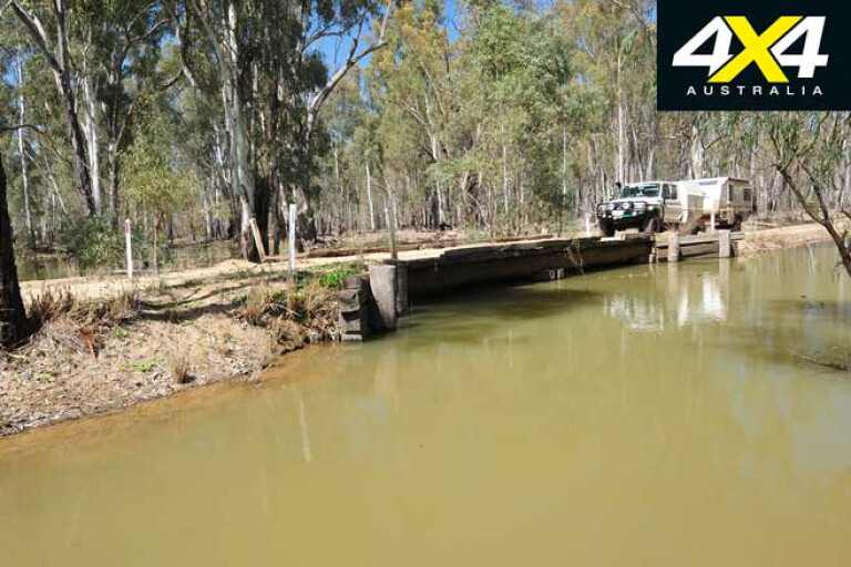 Exploring The Murray River NSW 4 X 4 Travel Guide Low Level Bridge Jpg