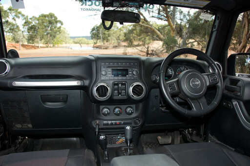 Opposite-Lock-equipped-Jeep-Rubicon-interior.jpg
