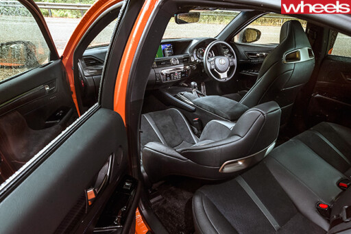 Lexus -GS-F-interior1
