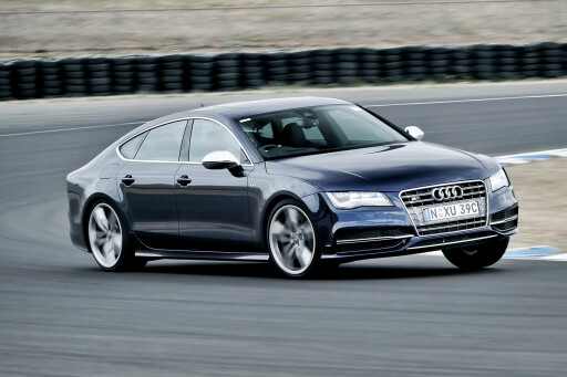 2012-Audi-S7-front.jpg