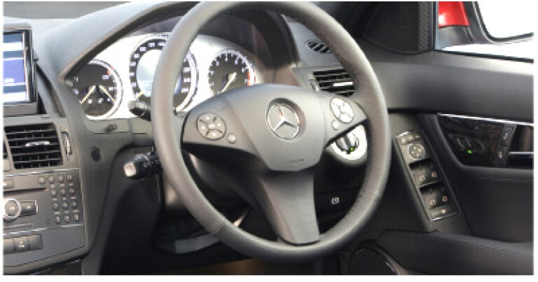 2008 Mercedes-Benz c220 dashboard