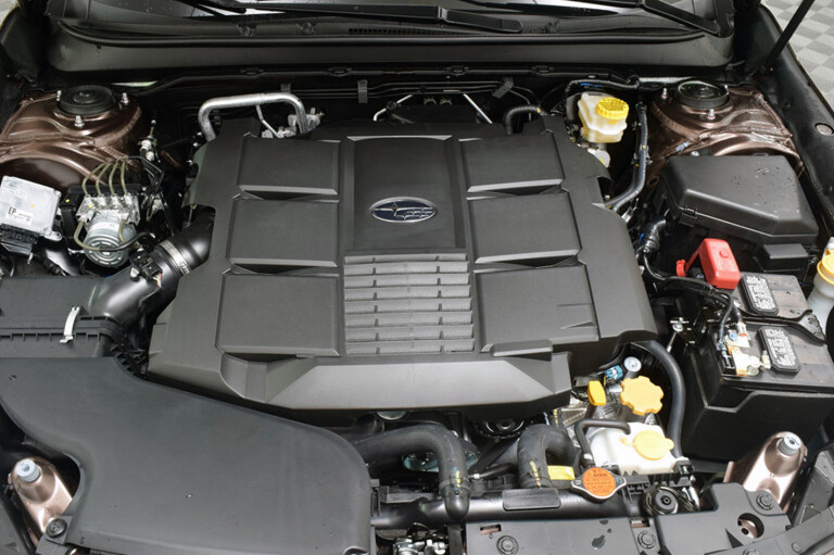 Subaru Outback 3.6R engine