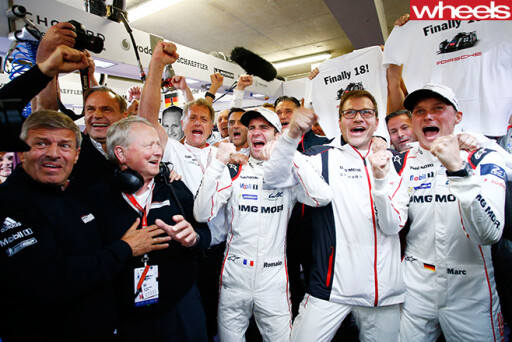 Racing -team -at -Le -Mans