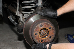 How to replace car brakes