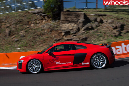 Audi -R8-driving -side