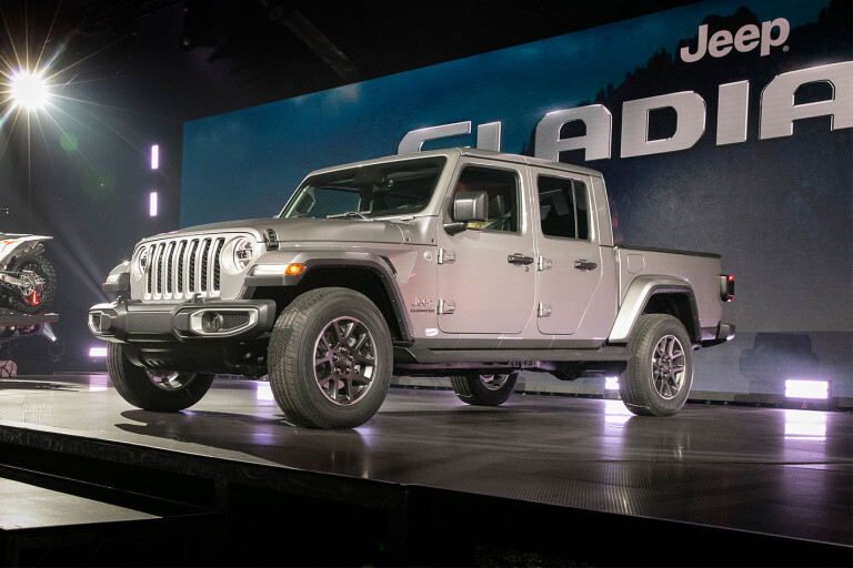 Jeep Gladiator revealed at LA Auto Show