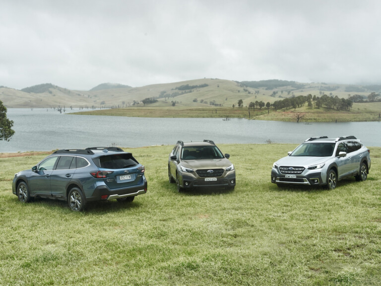 Archive Whichcar 2021 02 15 134289 MY 21 Outback Group Portrait Rs