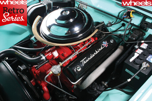 1954-Ford -Thunderbird -engine
