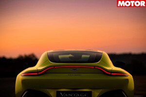 Aston Martin Vantage a Porsche 911 hunter