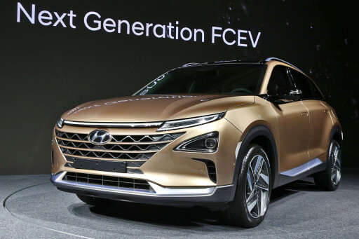 Hyundai fuel cell SUV front
