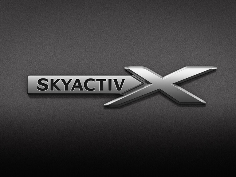 02 Skyactiv X Badge L Jpg