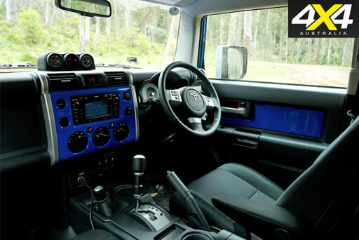 Toyota -FJ-Cruiser -interior