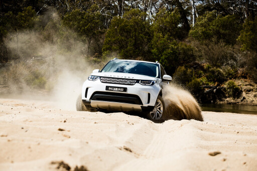 2017 Land Rover Discovery offroading.jpg
