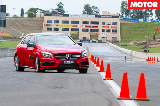 Mercedes -Benz -A45-AMG-Slalom -turning