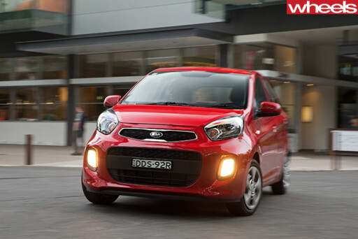 Kia -Picanto -red -front -front -driving