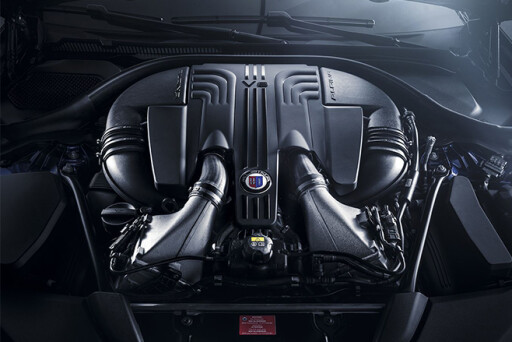 2017 Alpina B5 V8 biturbo engine