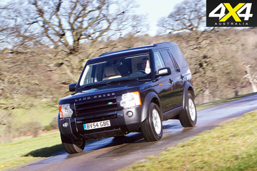 Land rover discovery 3 driving