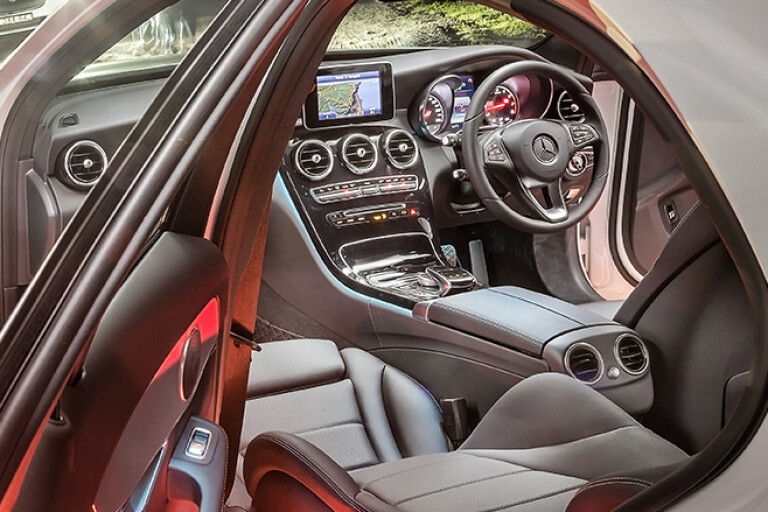 Mercedes C200 interior