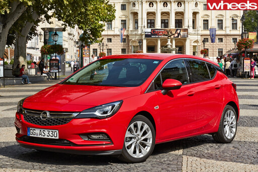Red -opel -astra-