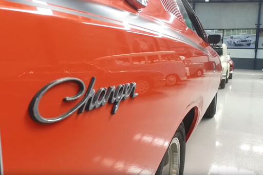 1971-Chrysler-Valiant-RT-Charger-badge
