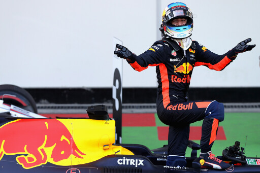 Daniel Ricciardo wins 2017 Azerbaijan Grand Prix