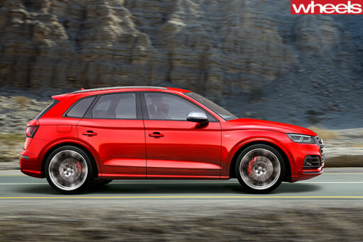 Audi -SQ5-driving -side