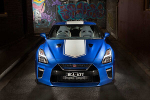 2020 Nissan GT-R performance review