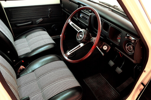 Datsun 1600 legend series interior