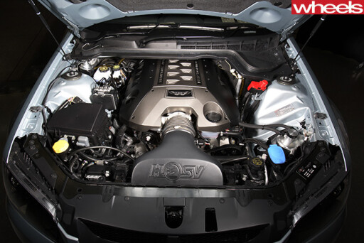 2008-HSV-W427-engine