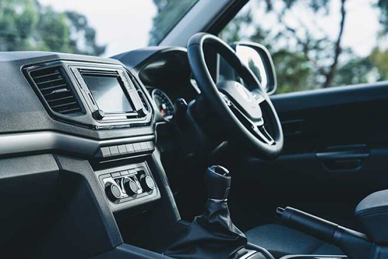 VW Amarok V6 manual interior