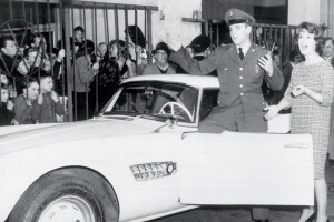 BMW 507 with Elvis Presley