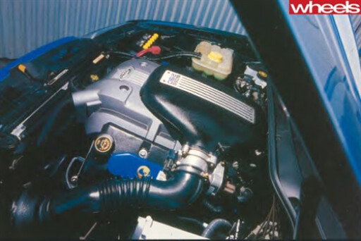 2003-Ford -BA-V8-engine