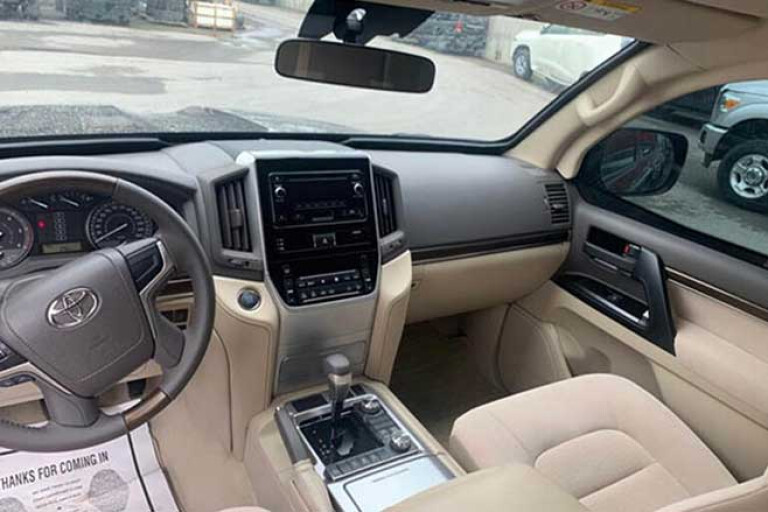 INKAS Toyota LandCruiser GXR 200 interior