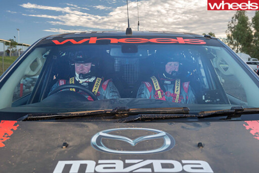 FINKE-2016-Mazda -BT-50-drivers