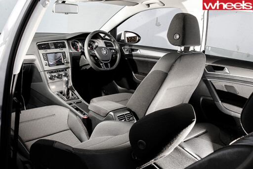 Volkswagen -golf -interior-