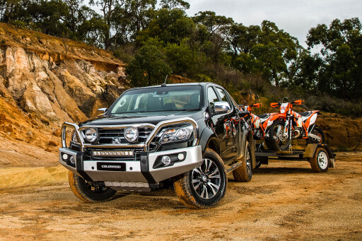 2017 holden colorado front with trailer