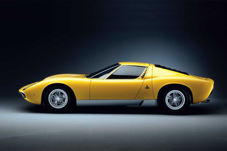 1971 Lamborghini Miura SV feature